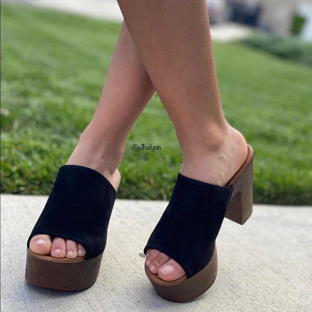 FLASH SALE Black block heel suede open toe clog mule - Picture 4 of 4